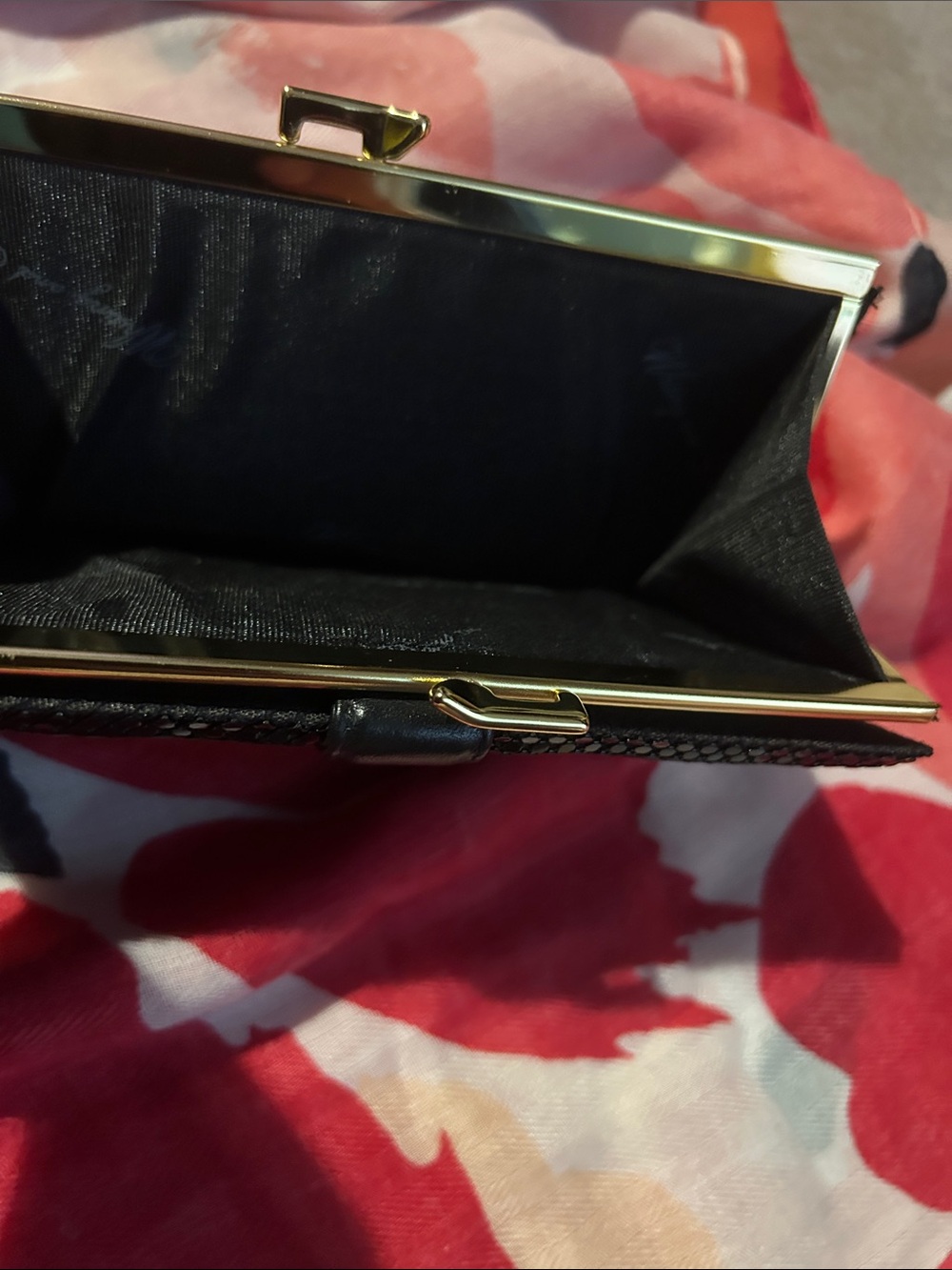 Whiting & Davis Black Long Mesh Evening Wallet or Clutch  W/ Kisslock made in US - Picture 8 of 9